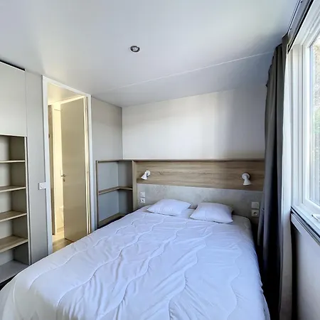 Mobil-home 3 Avec Piscine Chauffee, Proche Et Commerces - Fr-1-361a-16 Nyaraló