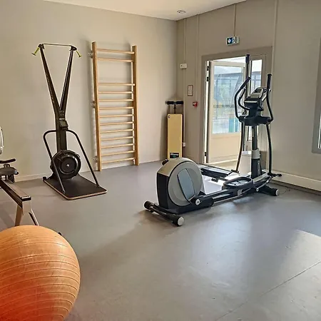 Mobil-home 3 Avec Piscine Chauffee, Proche Et Commerces - Fr-1-361a-16 *