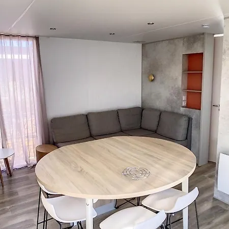 Mobil-home 3 Avec Piscine Chauffée, Proche Et Commerces - Fr-1-361a-16
