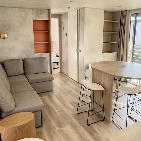 Mobil-home 3 Avec Piscine Chauffee, Proche Et Commerces - Fr-1-361a-16 Nyaraló