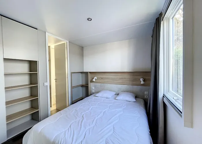 Mobil-home 3 Avec Piscine Chauffee, Proche Et Commerces - Fr-1-361a-16 度假居