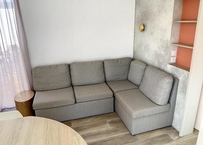 Mobil-home 3 Avec Piscine Chauffee, Proche Et Commerces - Fr-1-361a-16 * 瑞卢维尔莱潘